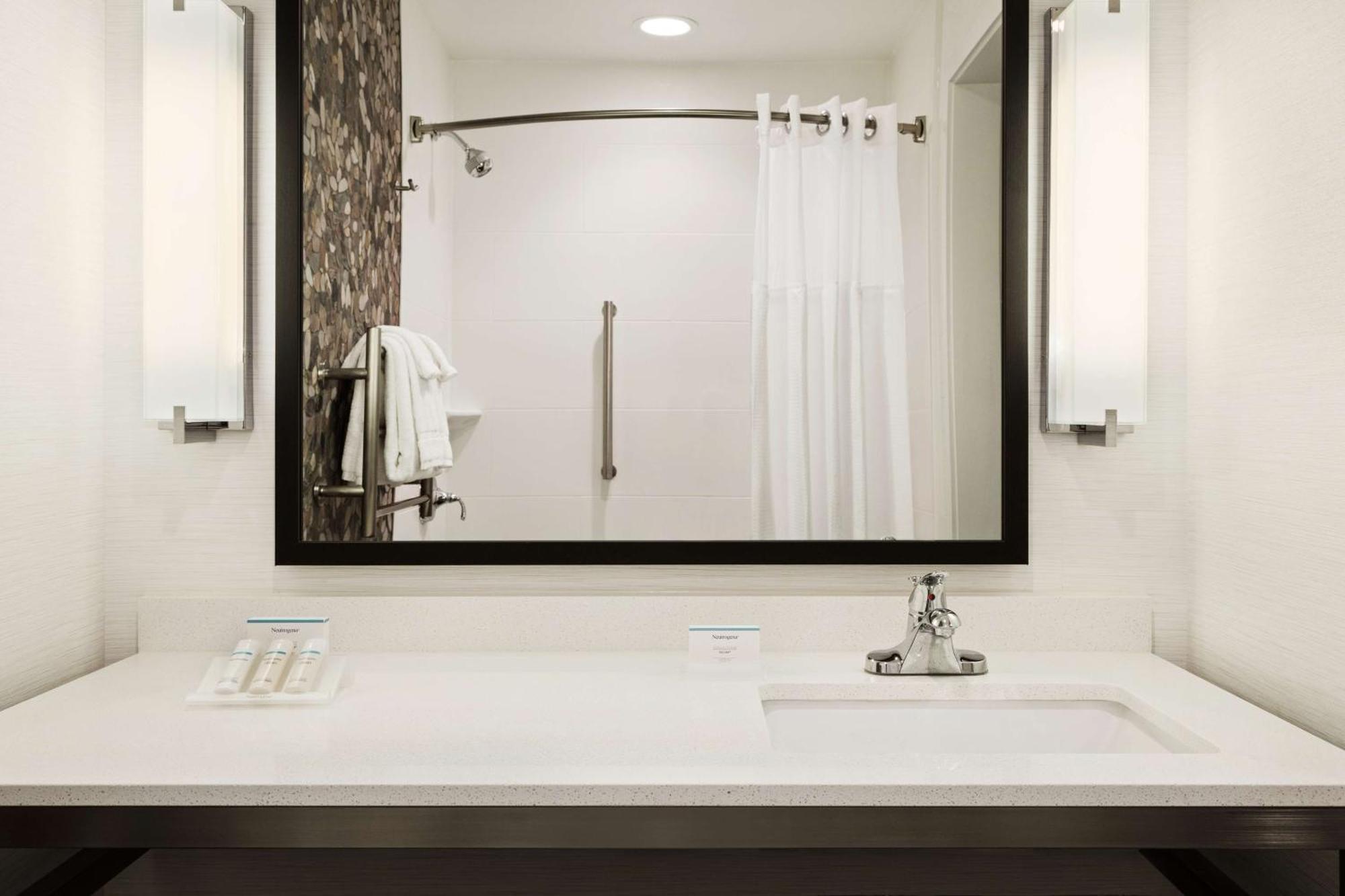Hilton Garden Inn Charlotte Southpark Dış mekan fotoğraf
